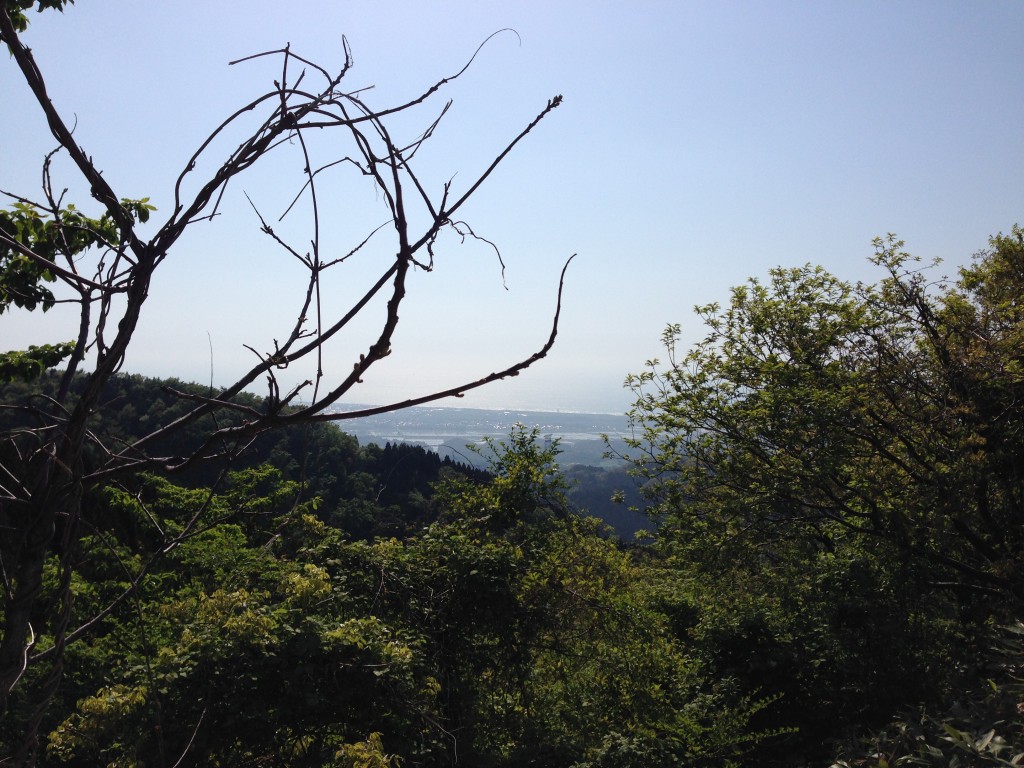 宝達山の頂上付近から　これから走る石川県の海岸